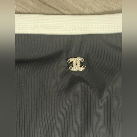 NWT Black&White Bikini Set - 2 pieces swimsuit size S (it runs Xs) - Picture 4 of 6